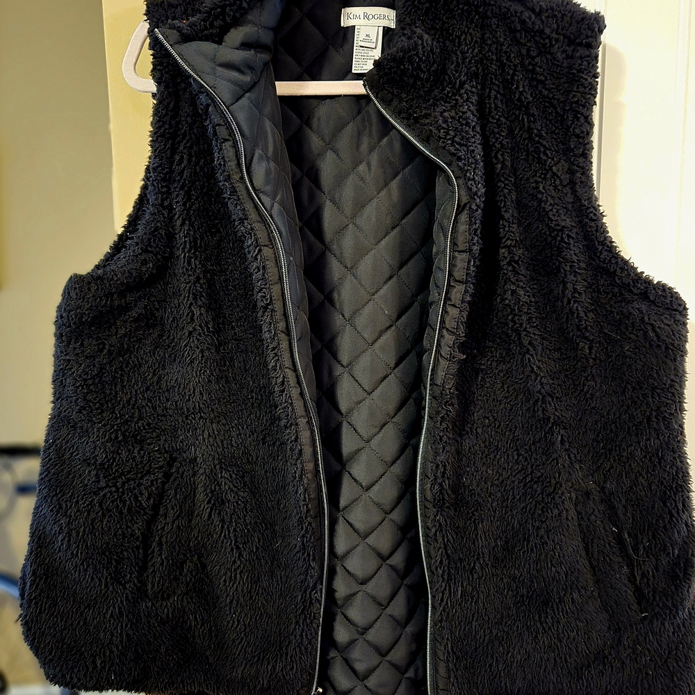Kim Rogers Black Sherpa Quilt Lined Vest Sz XL COZY!